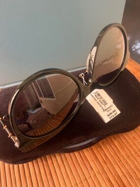 Gucci Oversized Round Sunglasses in Dark Olive